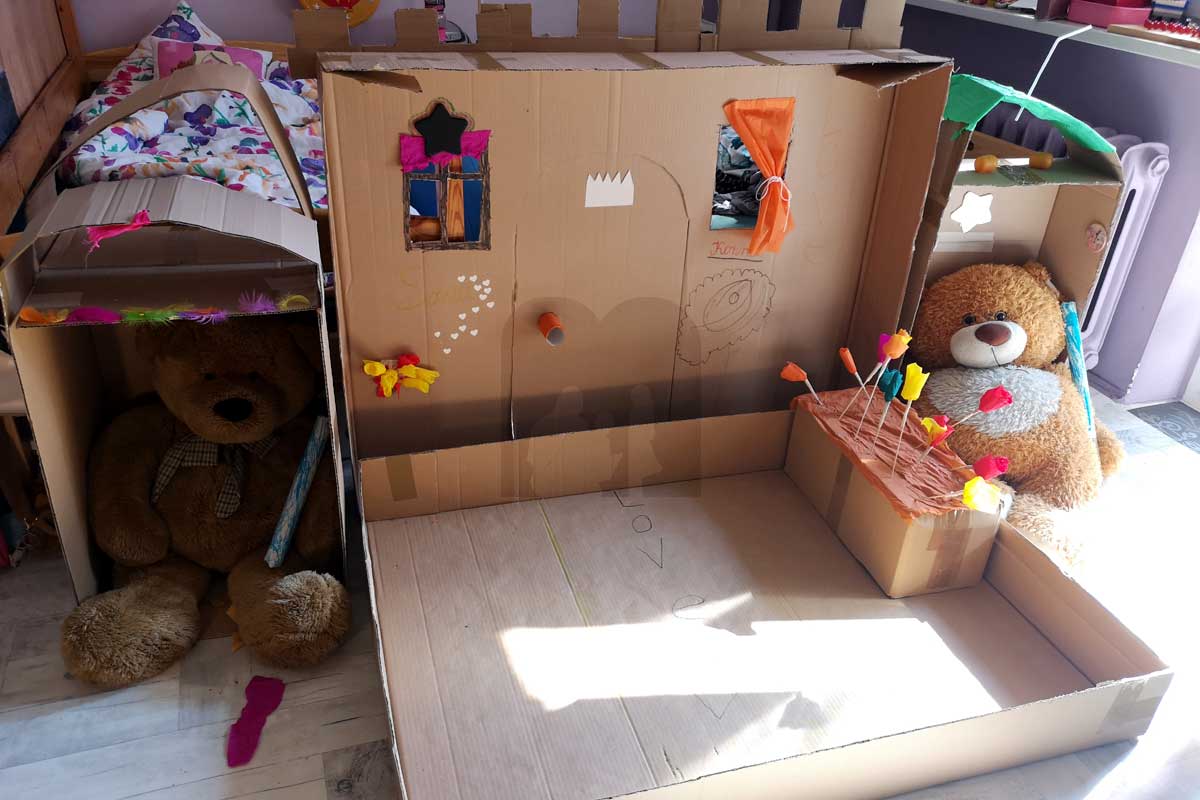 Jak zrobić zabawki z kartonu? Pomysły dla dzieci i rodziny